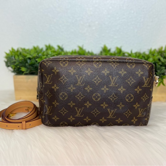 Authentic Louis Vuitton Trousse 28 converted into crossbody with Generic strap. - Picture 2 of 16